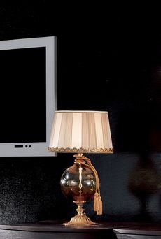 Euroluce Lampadari 242 LP1 - настольная лампа производства Италии: фото, описание, характеристики, цена, отзывы