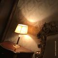 Настольная лампа Euroluce Lampadari Sirio lp1 в интерьере спальни, отзыв с фото